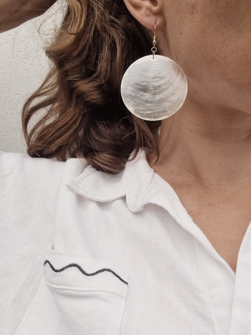 Elora Capiz Shell Earrings – Moni The Label