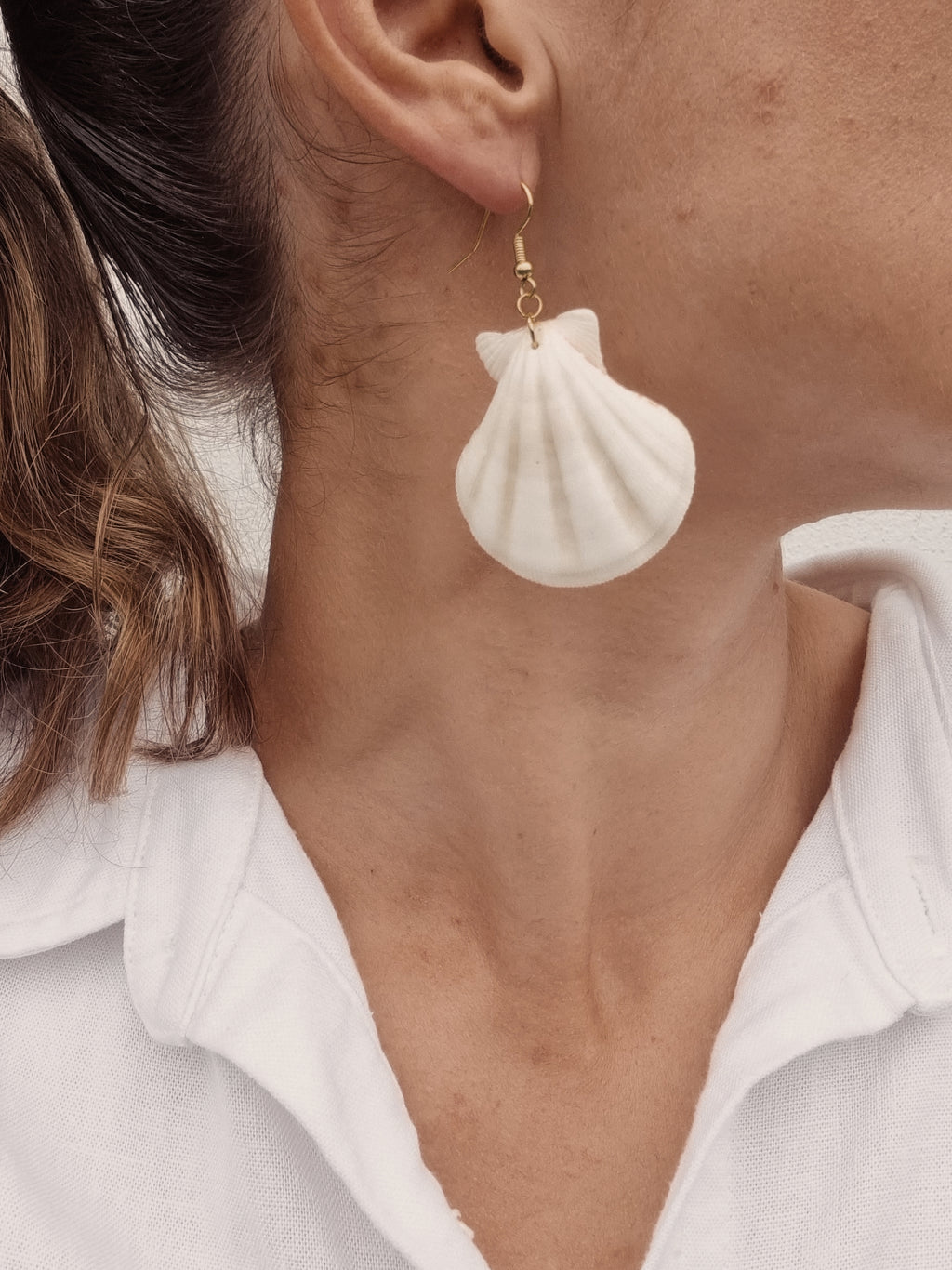 Enari Scallop Shell Earrings – Moni The Label