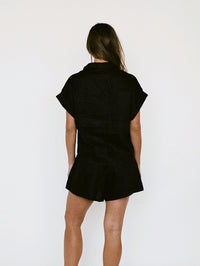 Lea Linen Shorts ~ Black